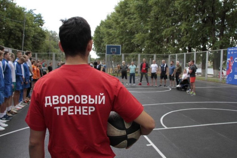 В Энгельсском районе стартует проект «Дворовый тренер».